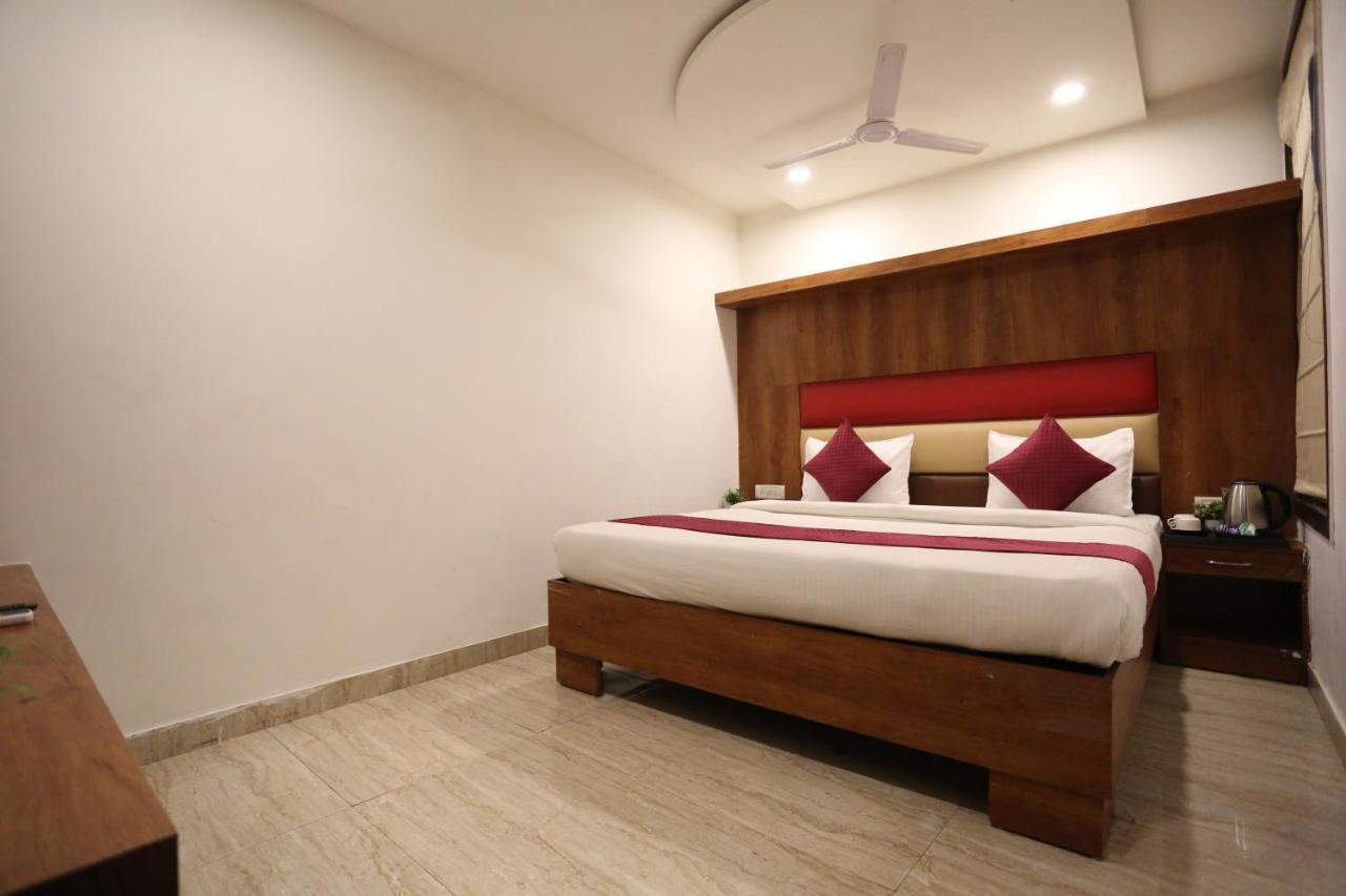 Hotel Sm Suits Near Delhi Airport-Unit By Grand Urban Luxury New Delhi Ngoại thất bức ảnh