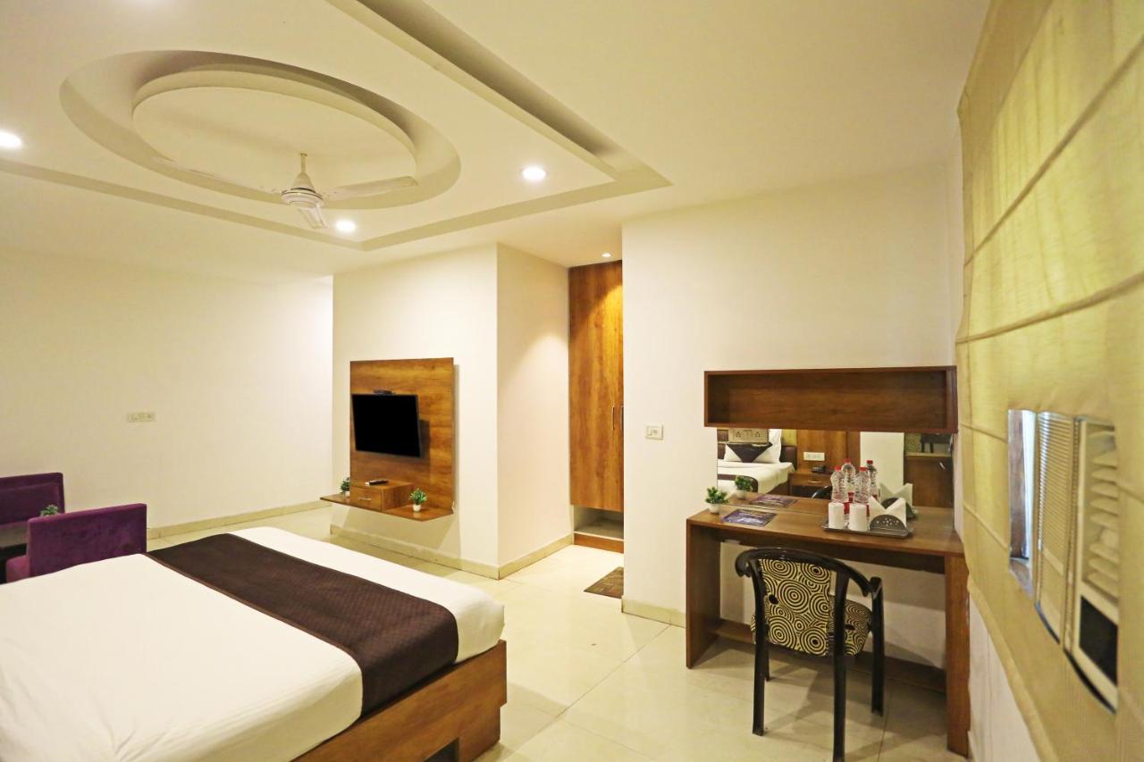 Hotel Sm Suits Near Delhi Airport-Unit By Grand Urban Luxury New Delhi Ngoại thất bức ảnh