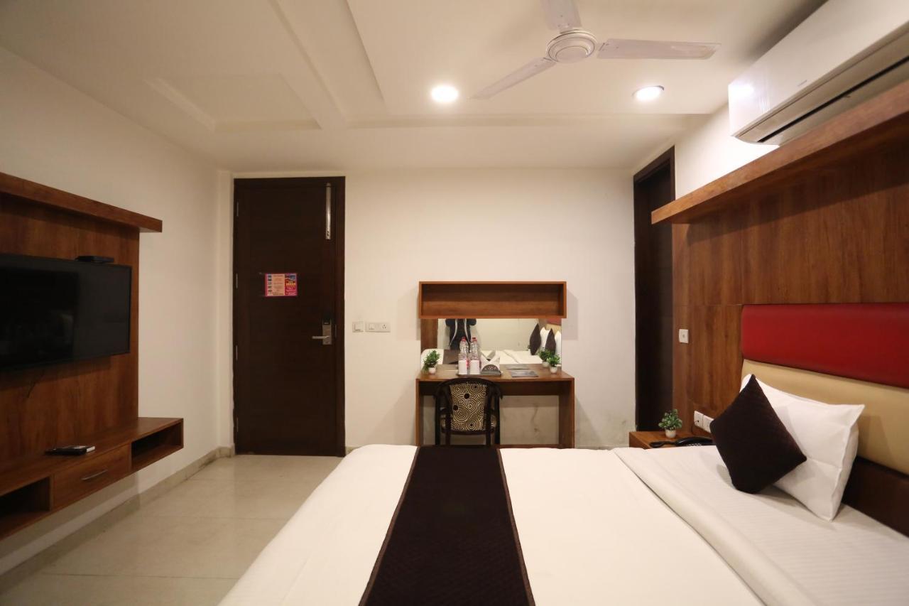 Hotel Sm Suits Near Delhi Airport-Unit By Grand Urban Luxury New Delhi Ngoại thất bức ảnh