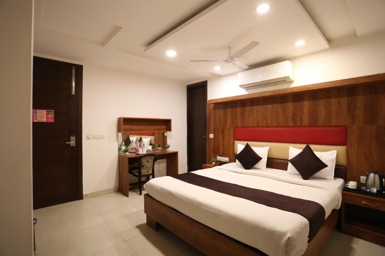 Hotel Sm Suits Near Delhi Airport-Unit By Grand Urban Luxury New Delhi Ngoại thất bức ảnh